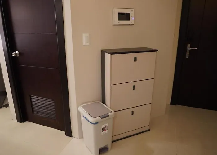 Luxury 2br In Uptown Parksuites Bgc Balcony & Prime Location Apartment