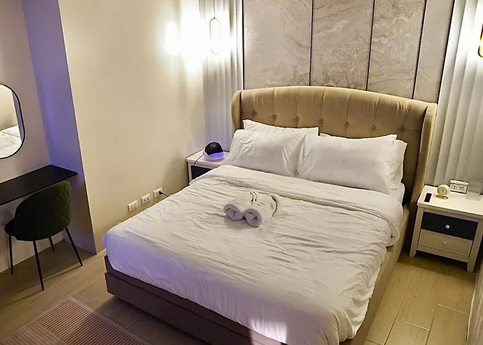 Luxury 2br In Uptown Parksuites Bgc Balcony & Prime Location *