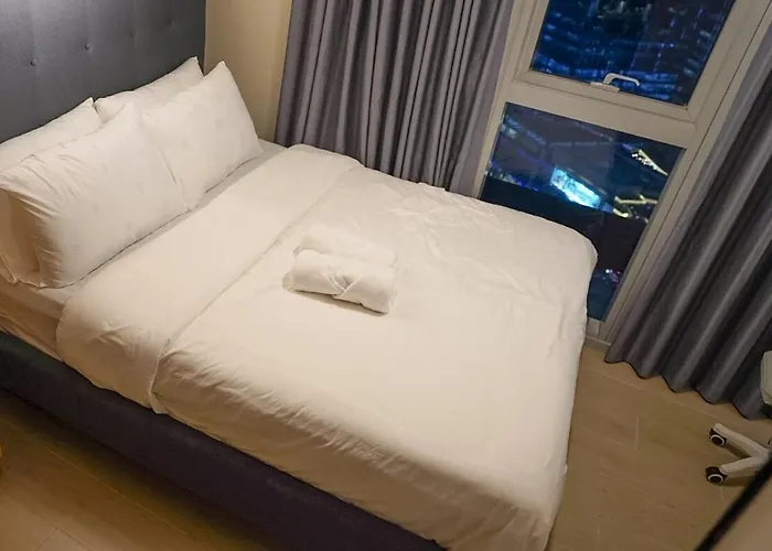 Luxury 2br In Uptown Parksuites Bgc Balcony & Prime Location Apartment *