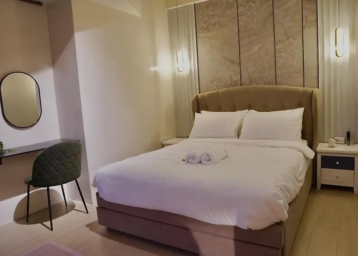 Luxury 2br In Uptown Parksuites Bgc Balcony & Prime Location Apartment Manila