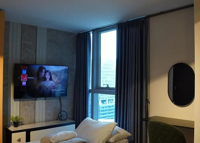 Luxury 2br In Uptown Parksuites Bgc Balcony & Prime Location Apartment *