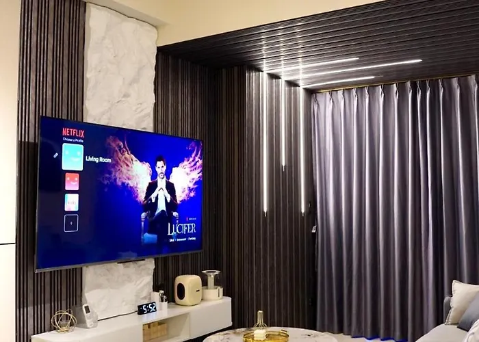 Luxury 2br In Uptown Parksuites Bgc Balcony & Prime Location Apartment Manila
