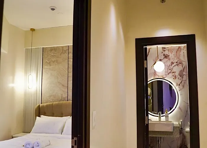 Luxury 2br In Uptown Parksuites Bgc Balcony & Prime Location Apartment *