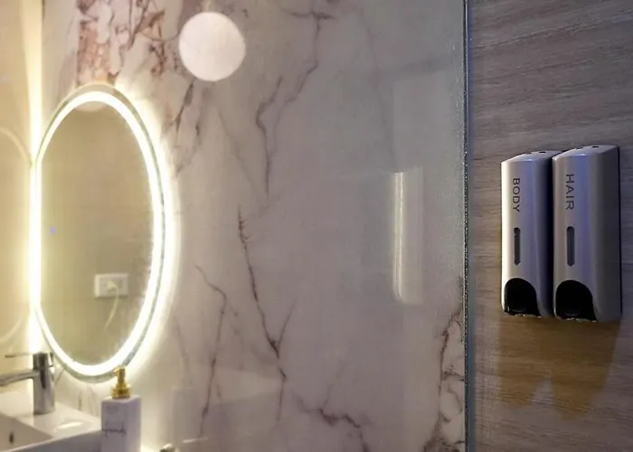 Apartment Luxury 2br In Uptown Parksuites Bgc Balcony & Prime Location Manila