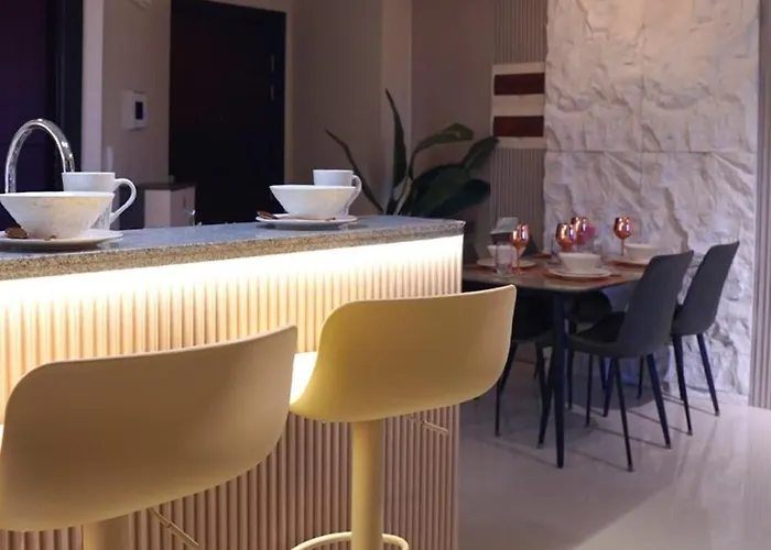 Luxury 2br In Uptown Parksuites Bgc Balcony & Prime Location